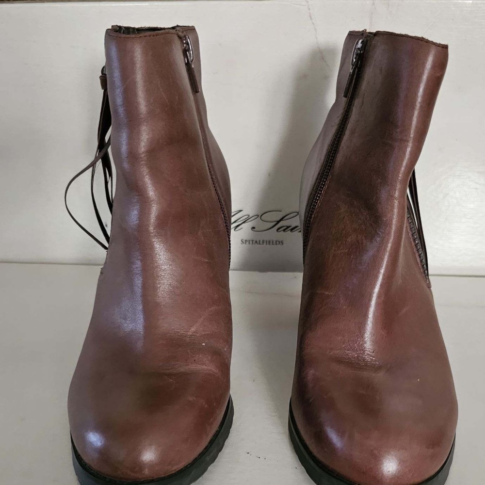 Authentic Leather Marc Fisher ankle boots sz. 6.5